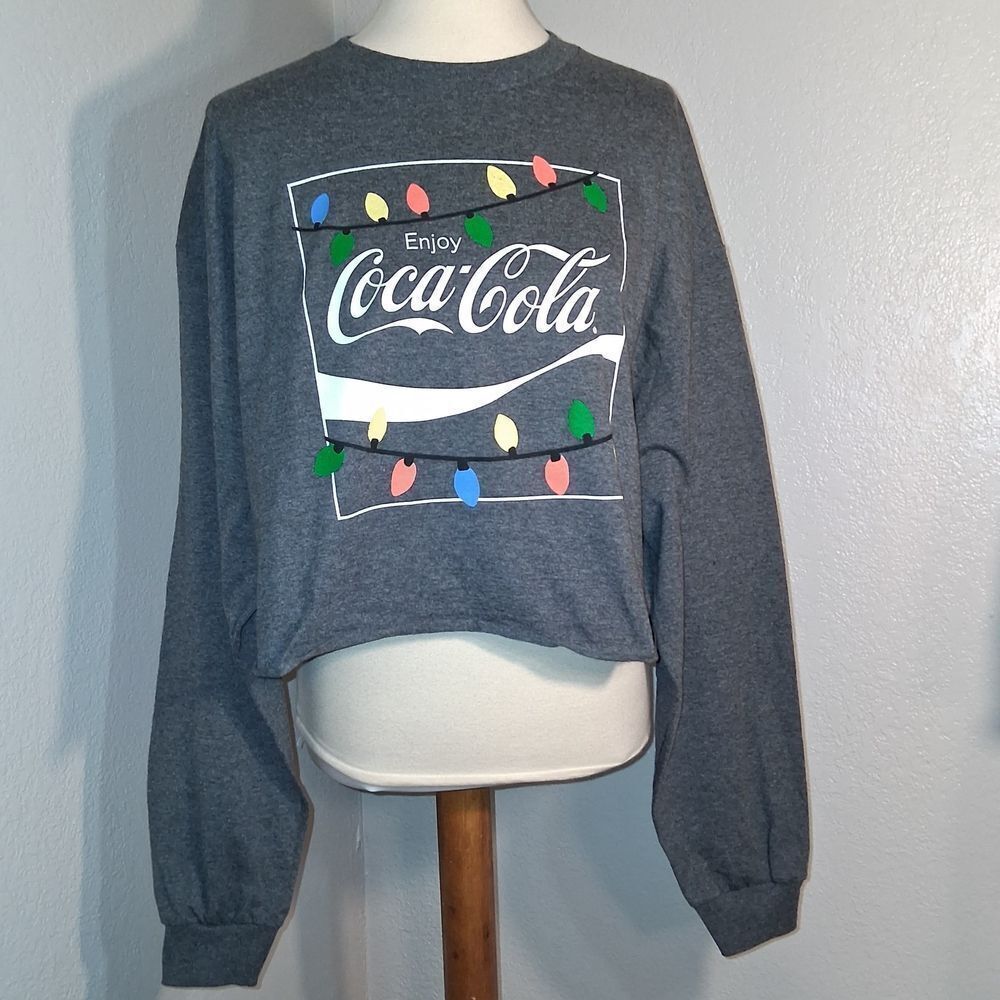 Coca-Cola NWT Christmas Cropped Long Sleeves Tee Size XL